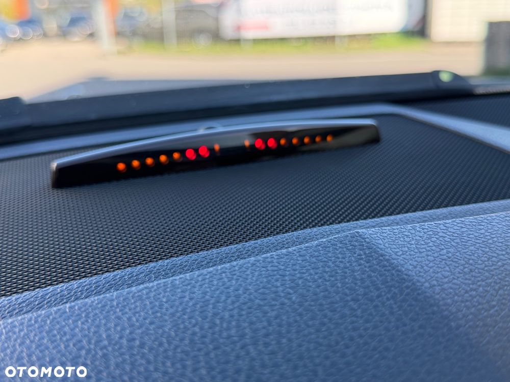 Mercedes-Benz Klasa C 200 (BlueEFFICIENCY) Elegance - 30