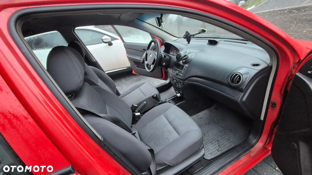 Chevrolet Aveo - 13