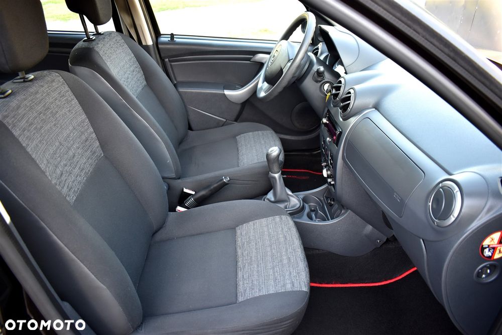 Dacia Duster 1.6 16V 105 4x2 Laureate - 28