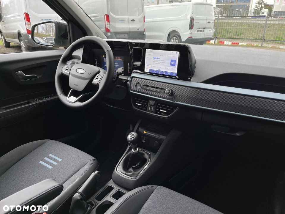 Ford Tourneo Courier - 15