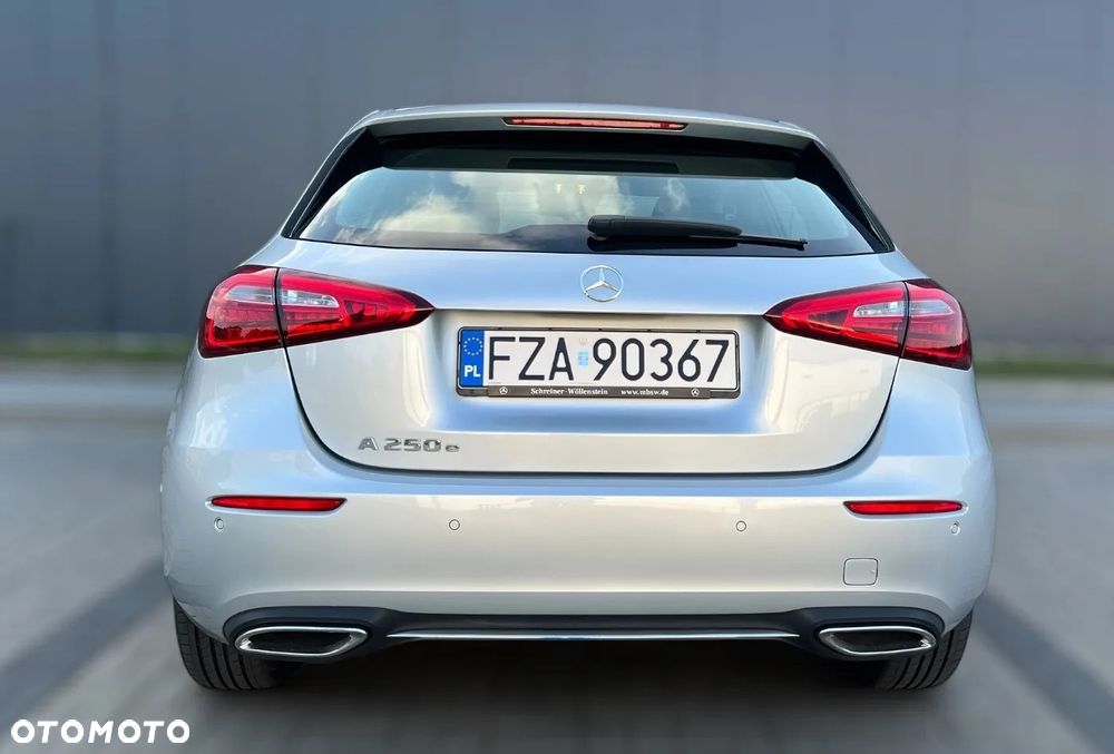 Mercedes-Benz Klasa A 250 e PHEV AMG Line 8G-DCT - 5