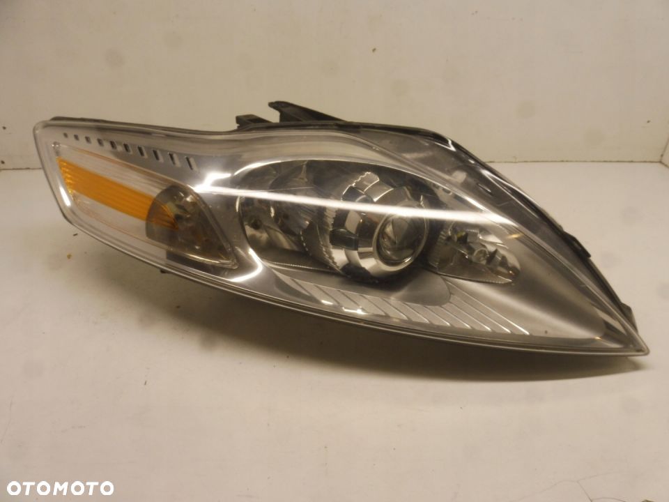 FORD MONDEO MK4 07R- LAMPA PRAWY PRZÓD PRZEDNIA - 1