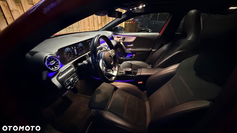 Mercedes-Benz Klasa A 220 4-Matic AMG Line 7G-DCT - 13