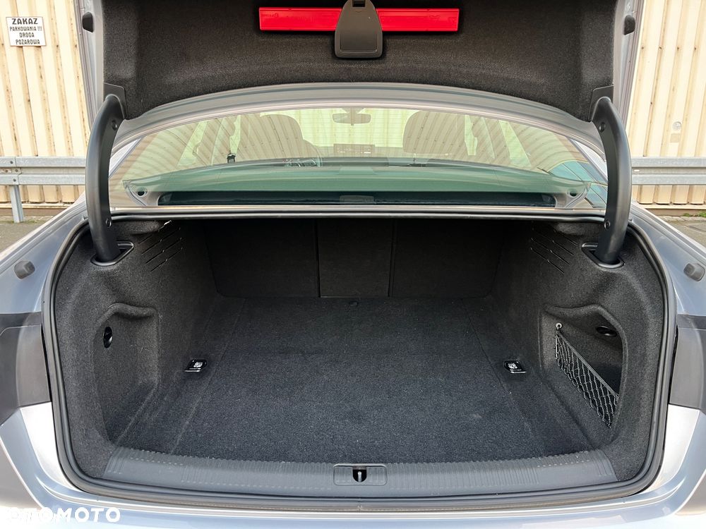 Audi A4 Limousine 35 TFSI S tronic - 36