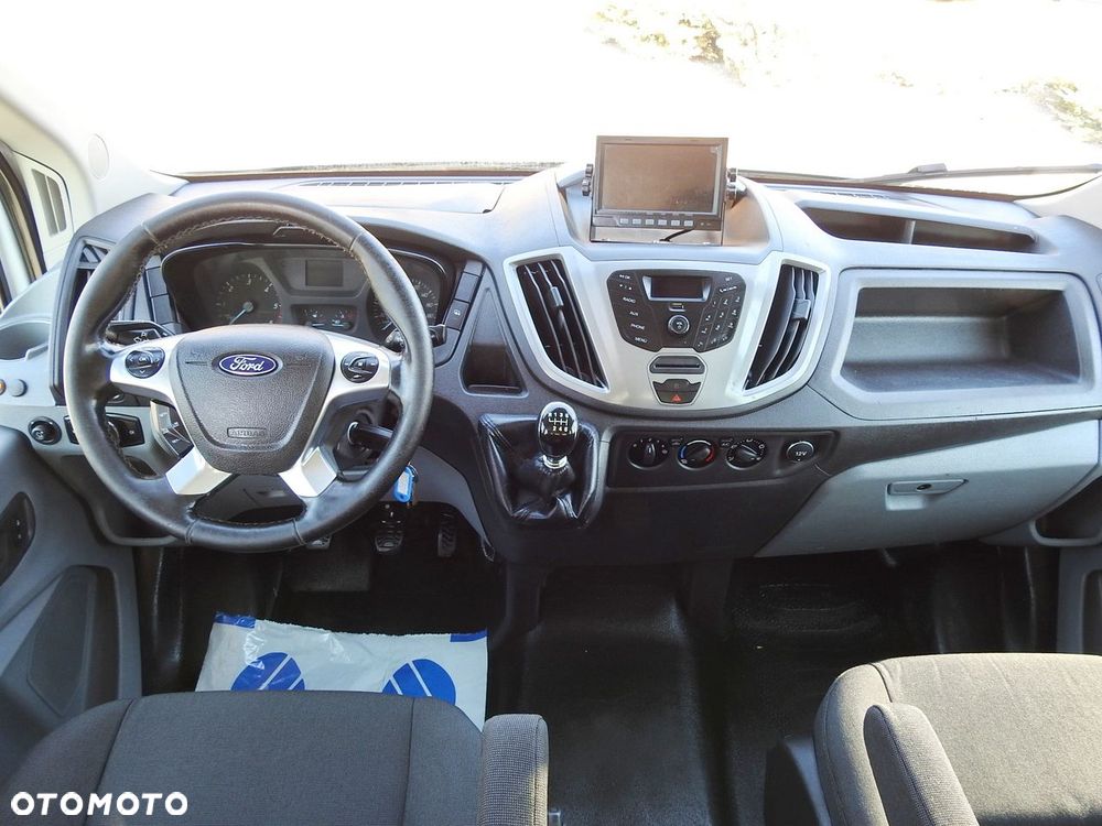 Ford TRANSIT  WYWROTKA PODWÓJNA KABINA DOKA 6 MIEJSC TEMPOMAT KLIMATYZACJA  130KM - 29