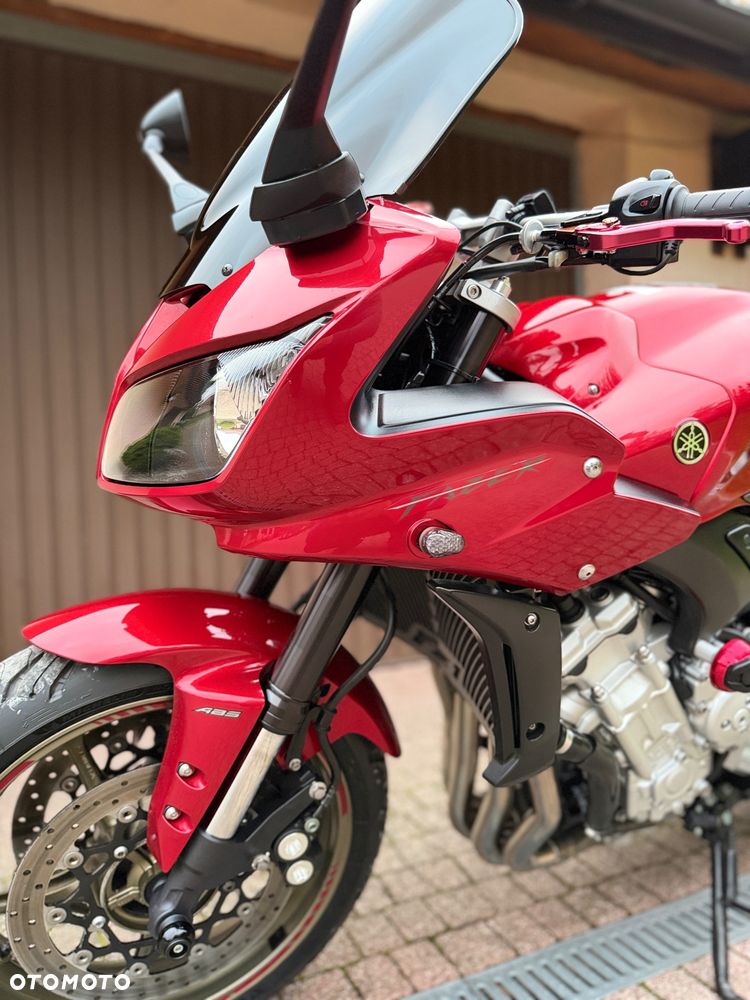 Yamaha FZ - 19