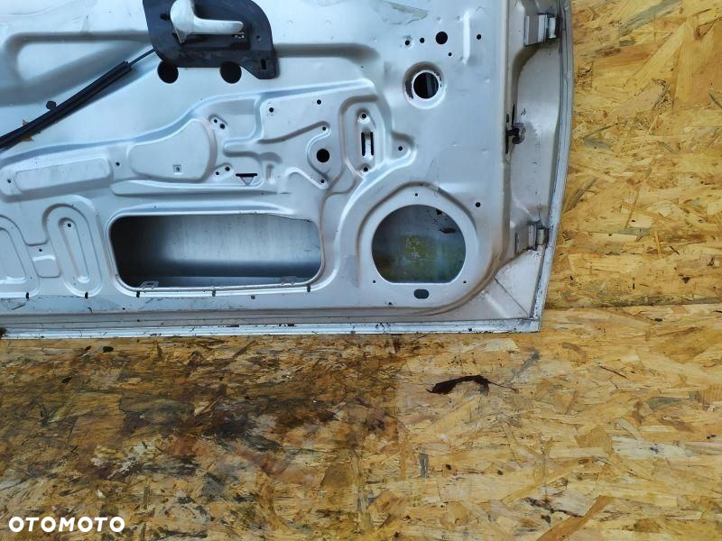 DRZWI LWEW KIEROWCY SREBRNE OPEL CORSA C 3D - 10
