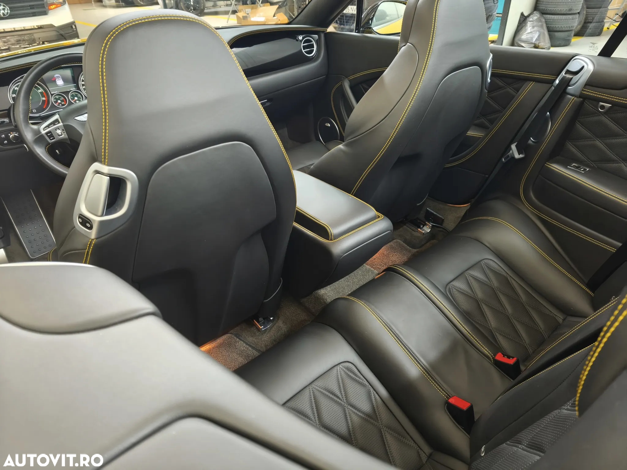 Bentley Continental GTC V8 S - 10