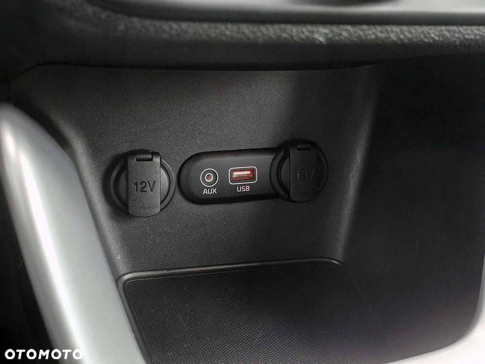 Kia Ceed - 13