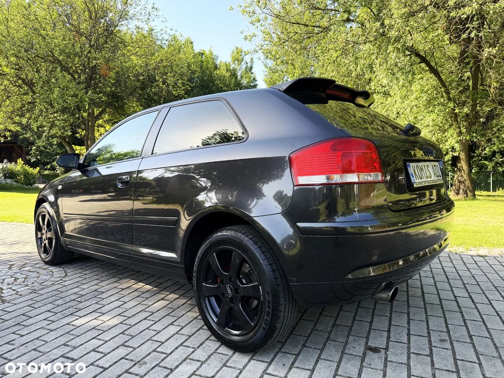 Audi A3 3-drzwiowe 1.6 FSI Ambition - 8