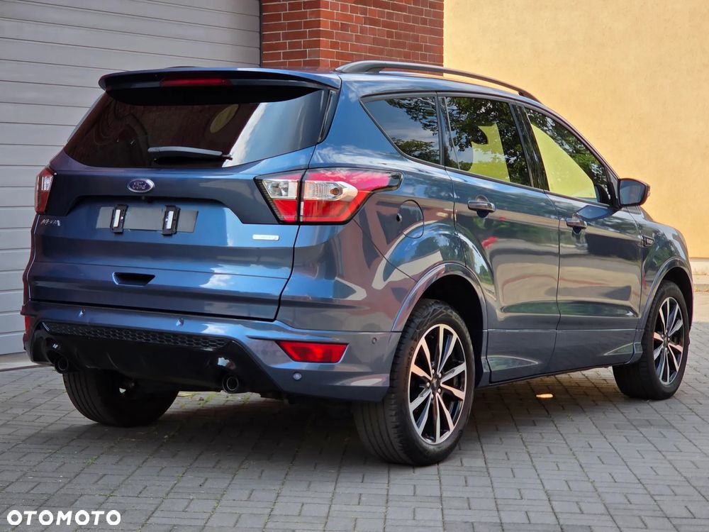 Ford Kuga 1.5 EcoBoost 2x4 ST-Line - 11