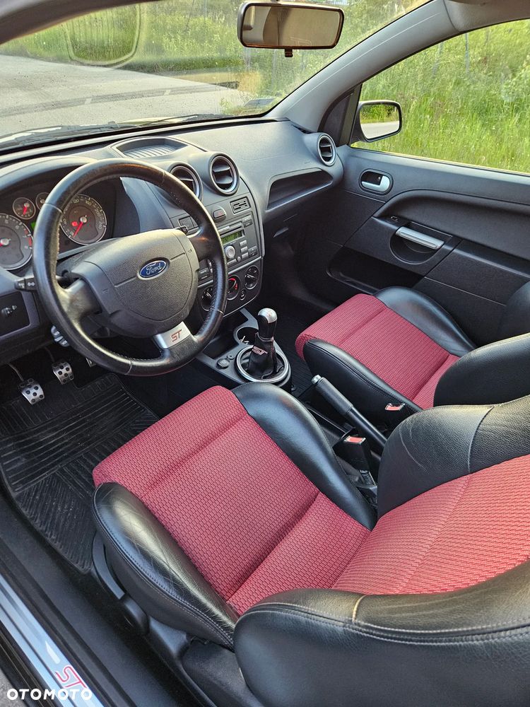 Ford Fiesta - 6