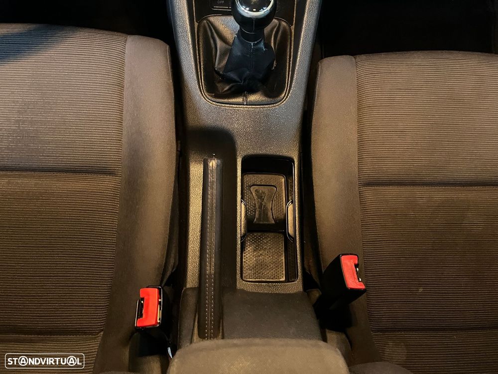 VW Golf 1.4 FSi Confortline - 23