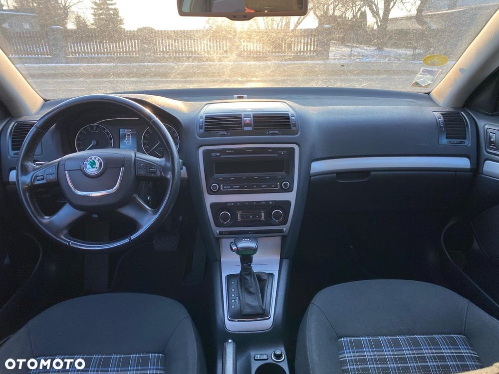 Skoda Octavia 1.6 TDI Edition DSG - 7