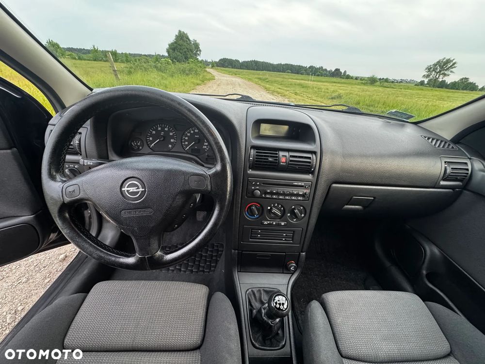Opel Astra - 11