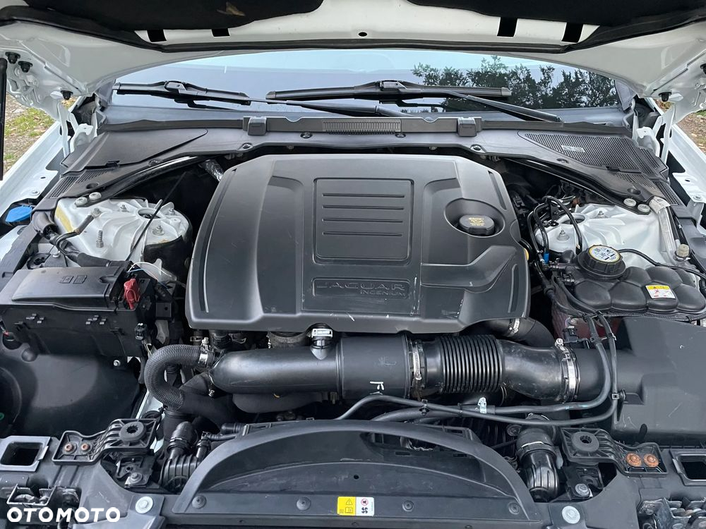 Jaguar XF 2.0 P250 SE - 18