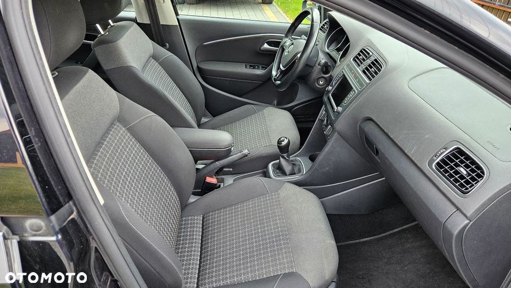 Volkswagen Polo 1.4 TDI (Blue Motion Technology) Comfortline - 17