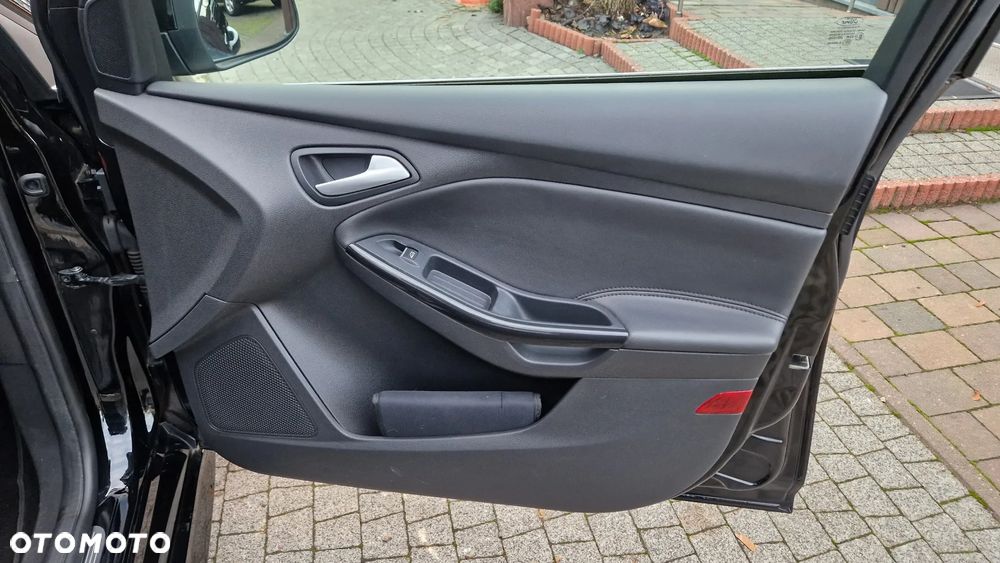 Ford Focus 2.0 TDCi ST-Line Black ASS - 32