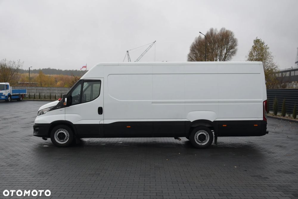 Iveco DAILY MAXI 35S16 / 2.3 - 160 KM / NOWY MODEL / 3 OSOBY / DOSTAWCZE / BLASZAK / KLIMA / CZUJNIKI COFANIA / TRYB CITY-ECO / 2023 / SERWISOWANY / SPROWADZONY Z NIEMIEC - 8
