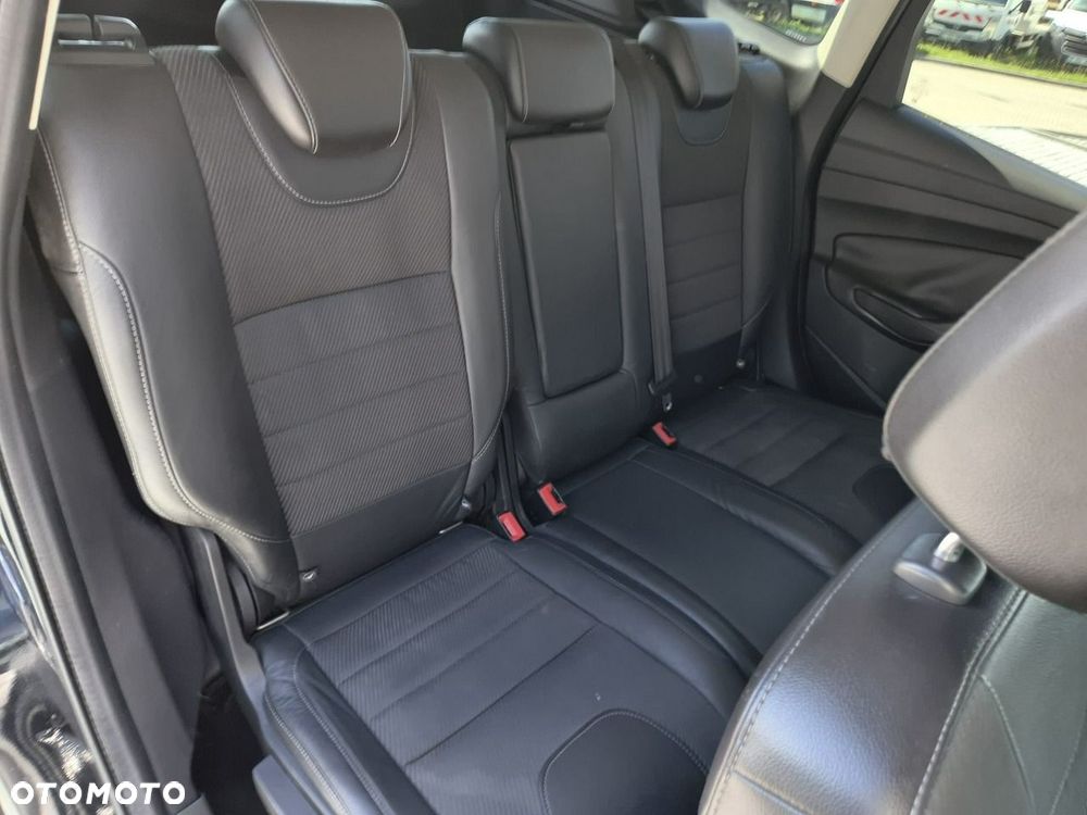 Ford Kuga - 18