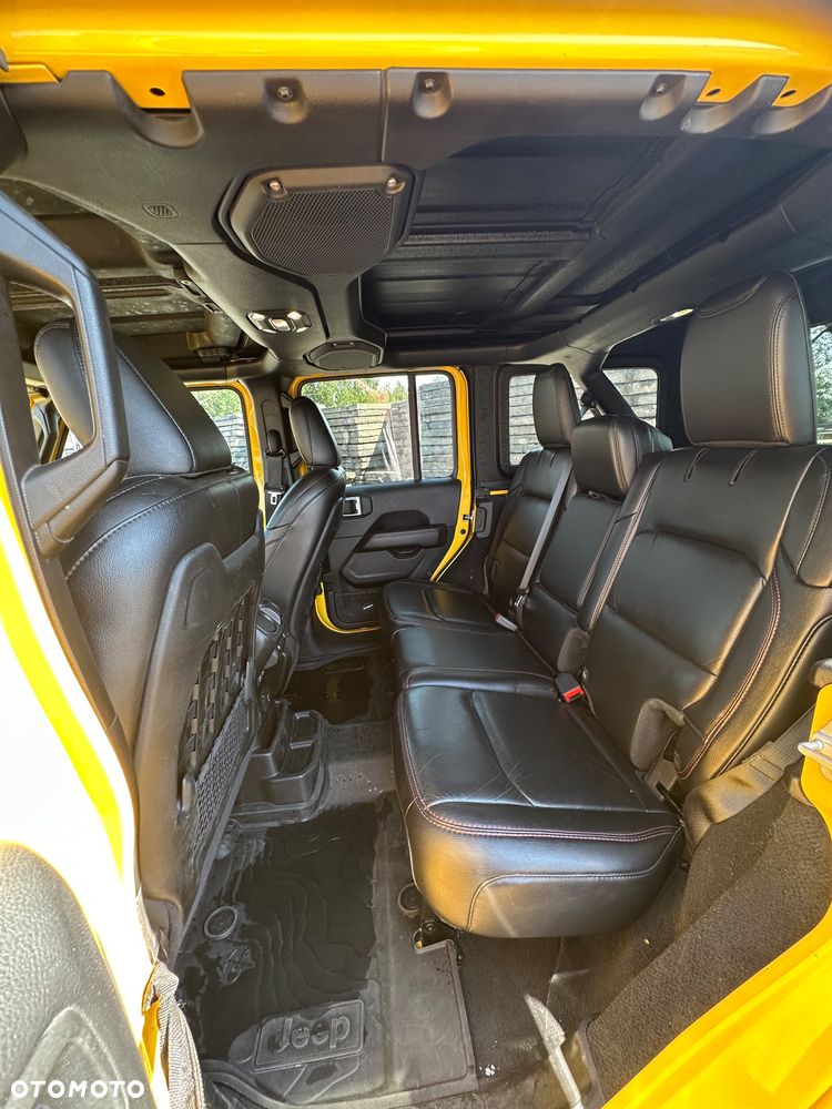 Jeep Wrangler - 10