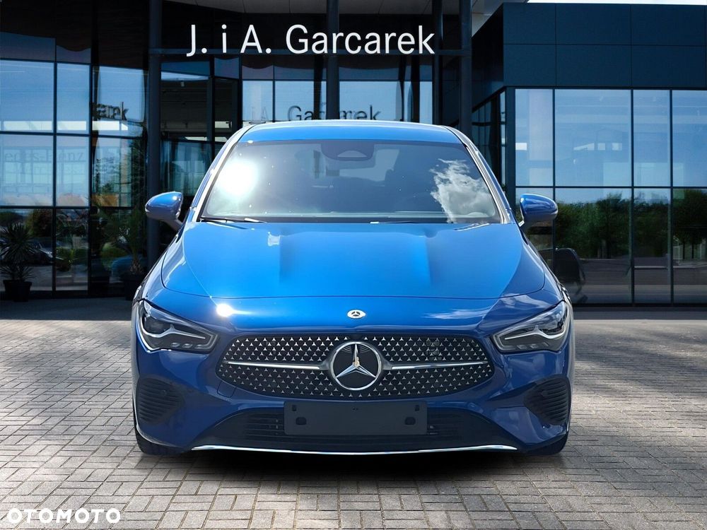 Mercedes-Benz CLA - 9