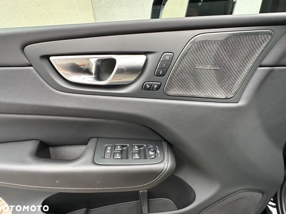 Volvo XC 60 B4 D AWD Geartronic RDesign - 33