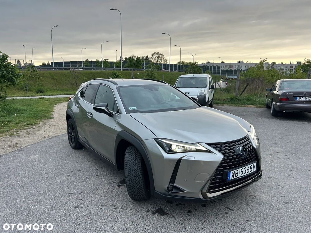 Lexus UX 250h F Sport 2WD - 6