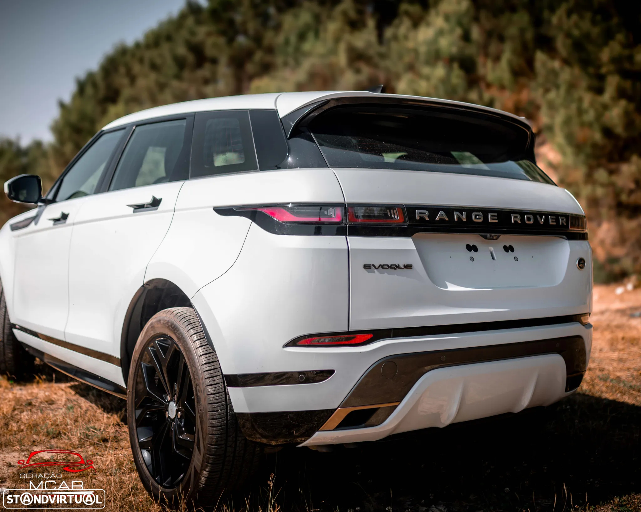 Land Rover Range Rover Evoque P300e R-Dynamic S - 4