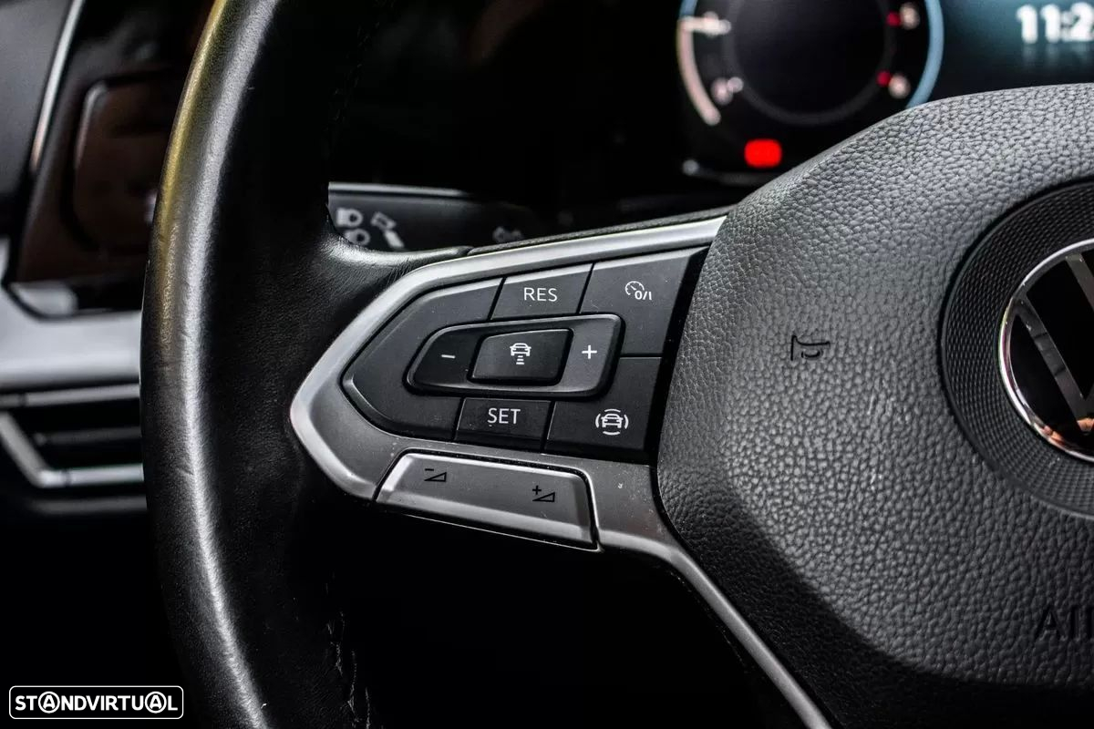 VW Golf Variant 2.0 TDi Conceptline - 17