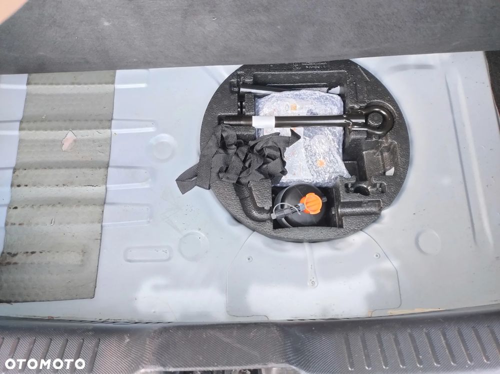 Renault Clio 1.2 16V 75 Life - 27