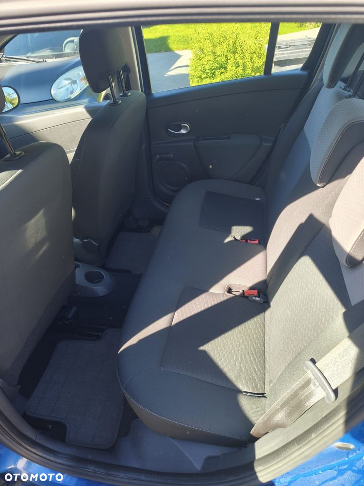 Renault Clio 1.2 TCE Alize - 9