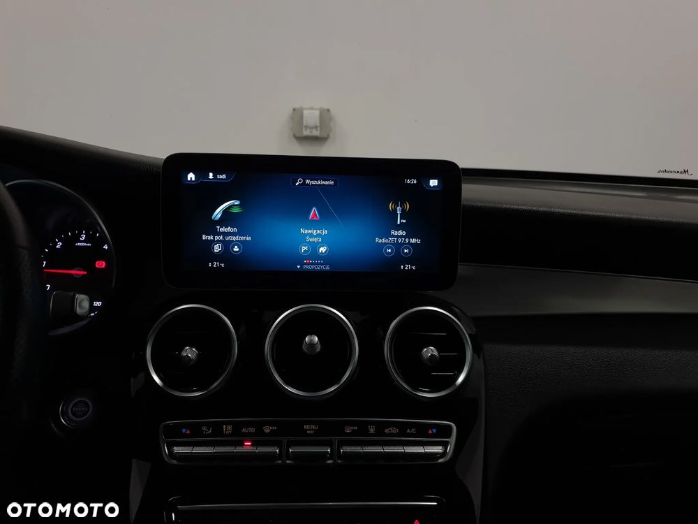 Mercedes-Benz GLC 220 d 4Matic 9G-TRONIC AMG Line Plus - 19