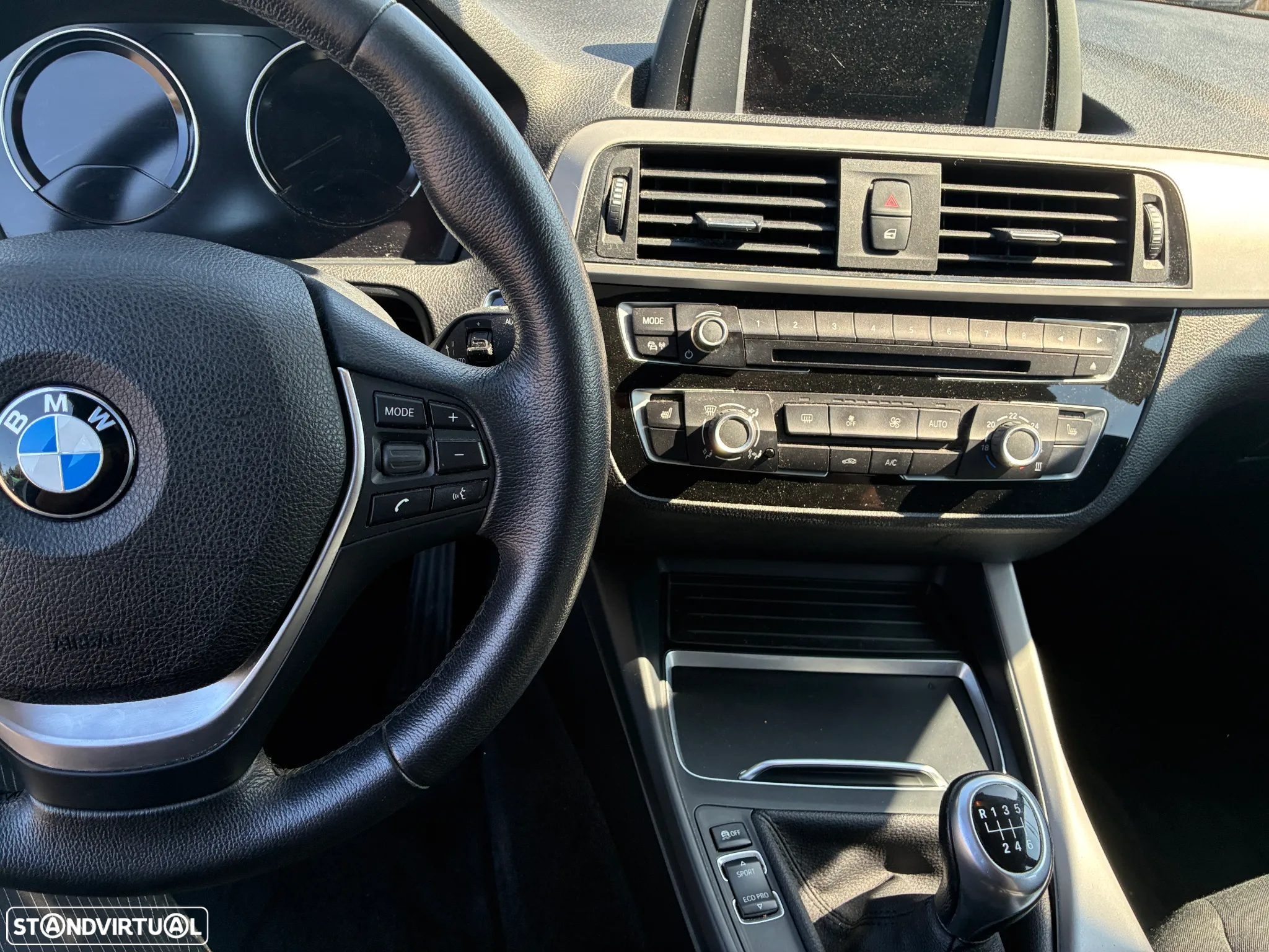 BMW 116 i Line Urban - 8