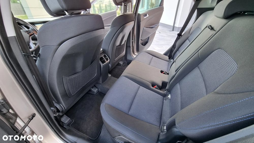 Hyundai Tucson 2.0 CRDi 4WD Automatik Intro Edition - 11