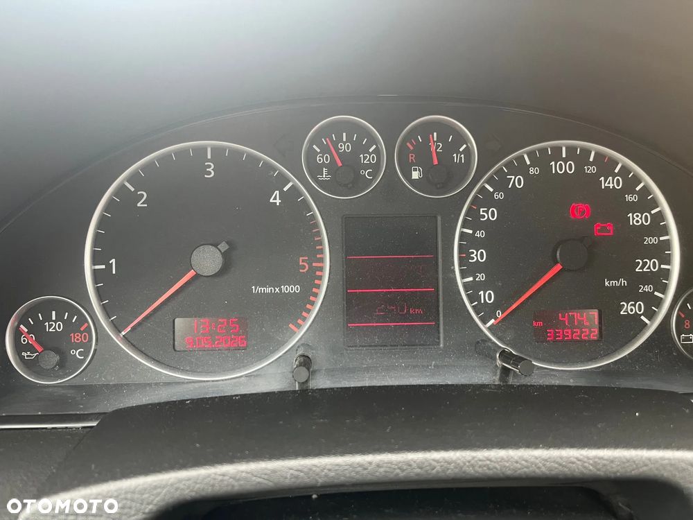 Audi A6 Limousine 2.5 TDI - 16