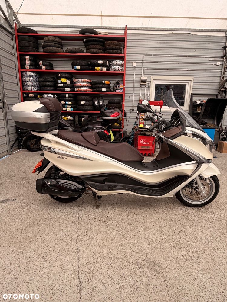 Piaggio X10 - 9