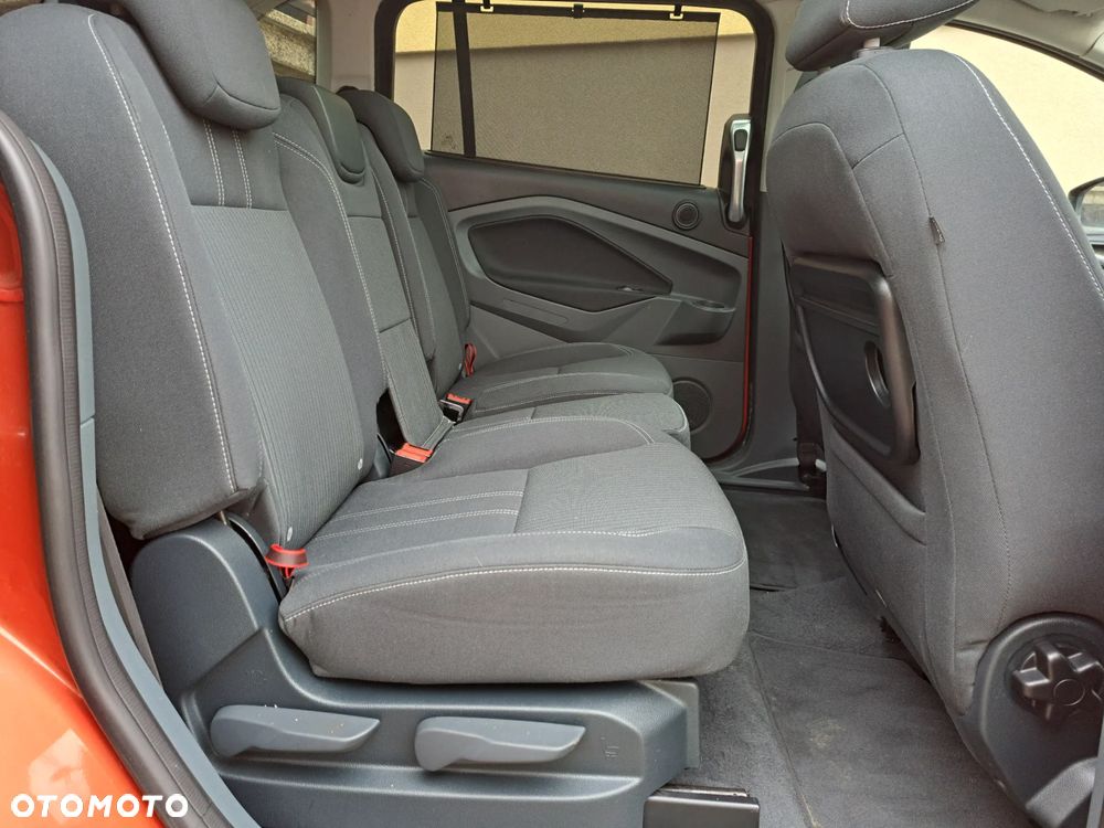Ford Grand C-MAX - 13