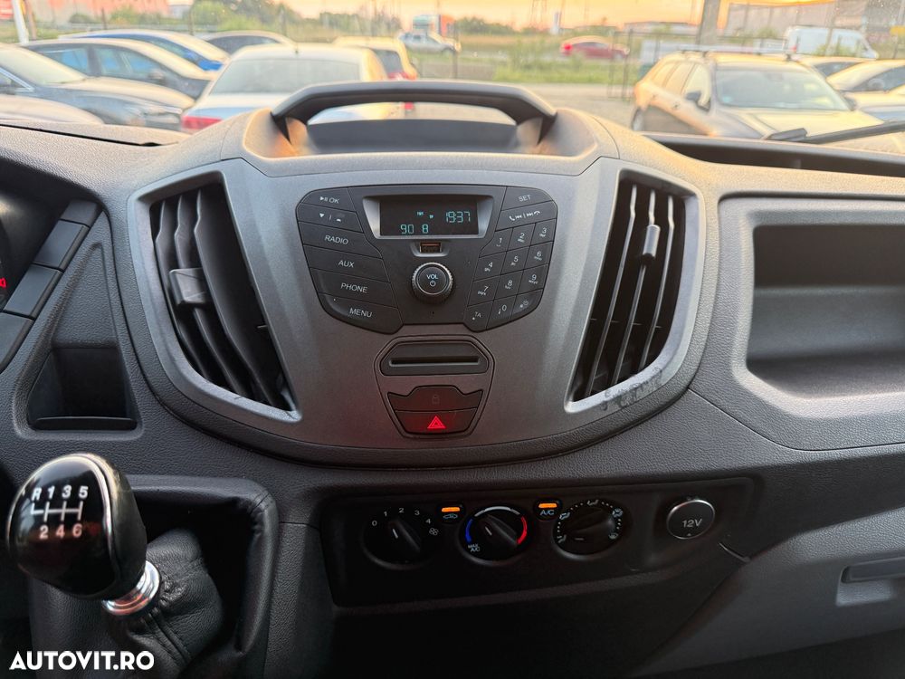 Ford Transit - 12