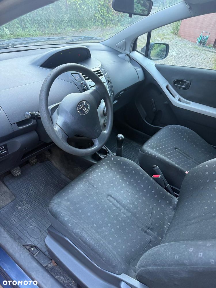 Toyota Yaris 1.0 Luna - 4