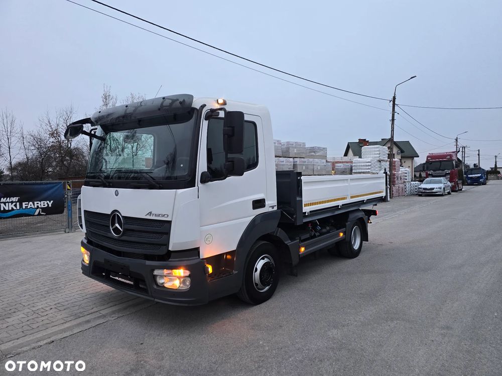 Mercedes-Benz Atego/Wywrotka/Manual/Blokada mostu - 40