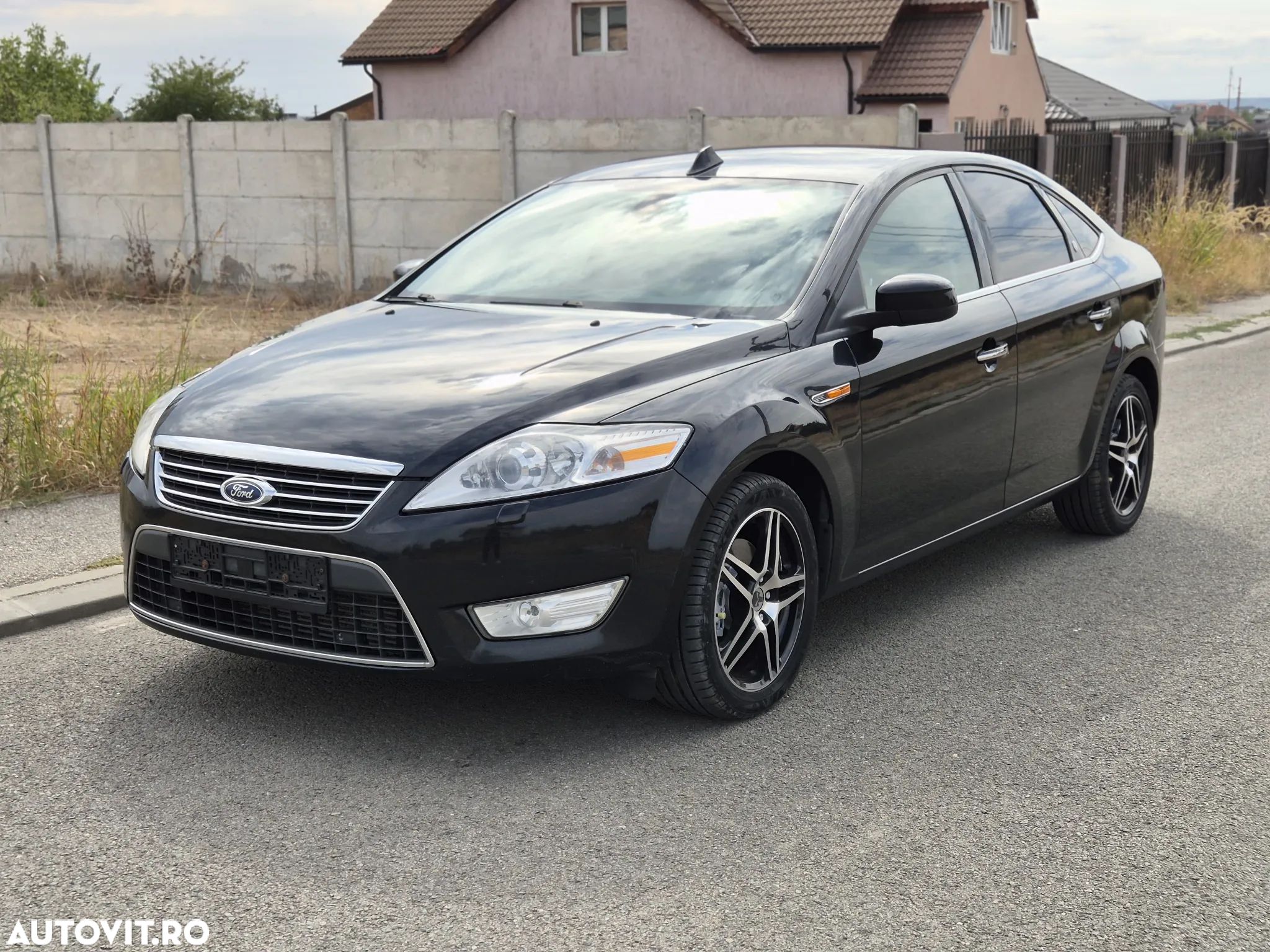 Ford Mondeo 2.0 TDCi Ghia - 1