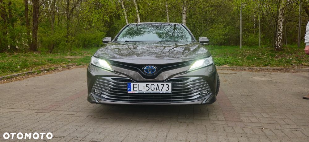 Toyota Camry 2.5 Hybrid Executive CVT - 2