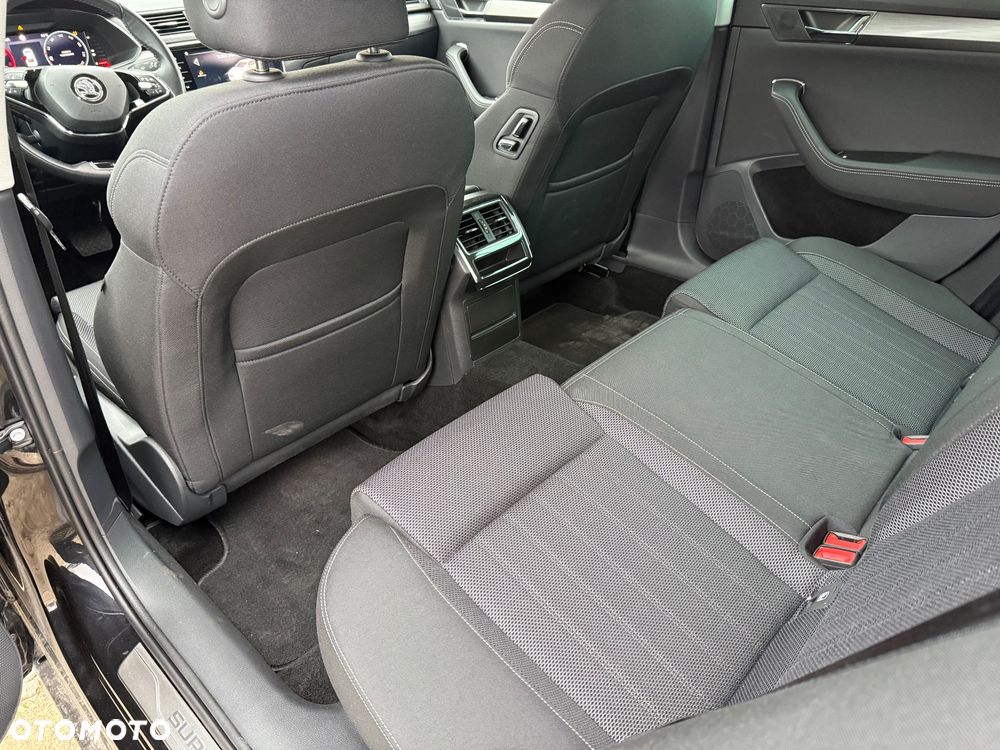 Skoda Superb 2.0 TDI DSG Style - 10