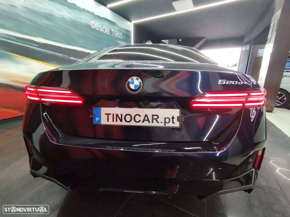 BMW 520 d Pack Desportivo M - 12