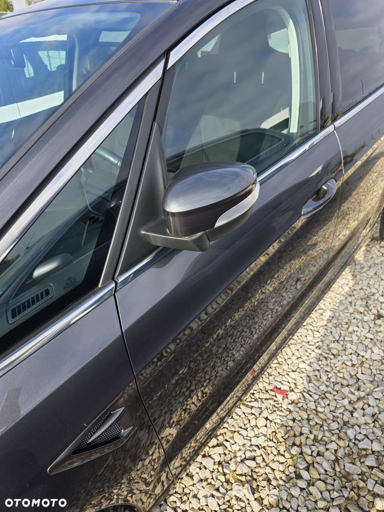 Ford S-Max - 18