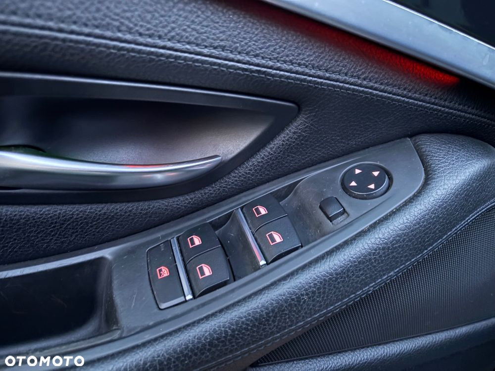 BMW Seria 5 - 25