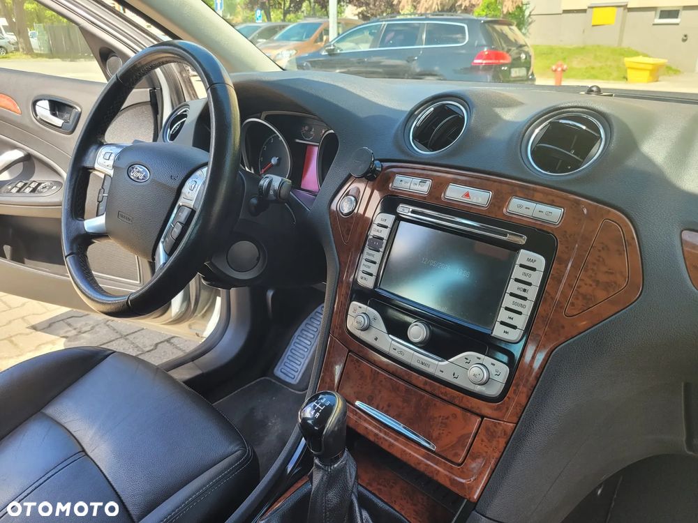 Ford Mondeo 2.0 Ghia X100 / X - 14