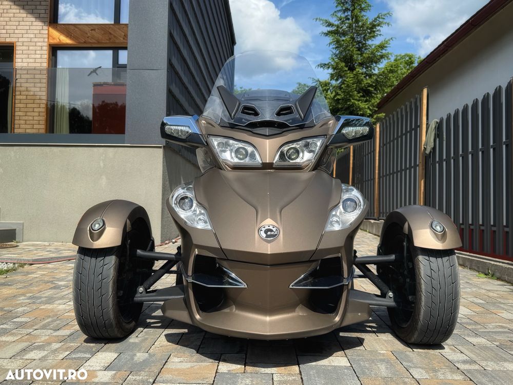 Can-Am Spyder - 6