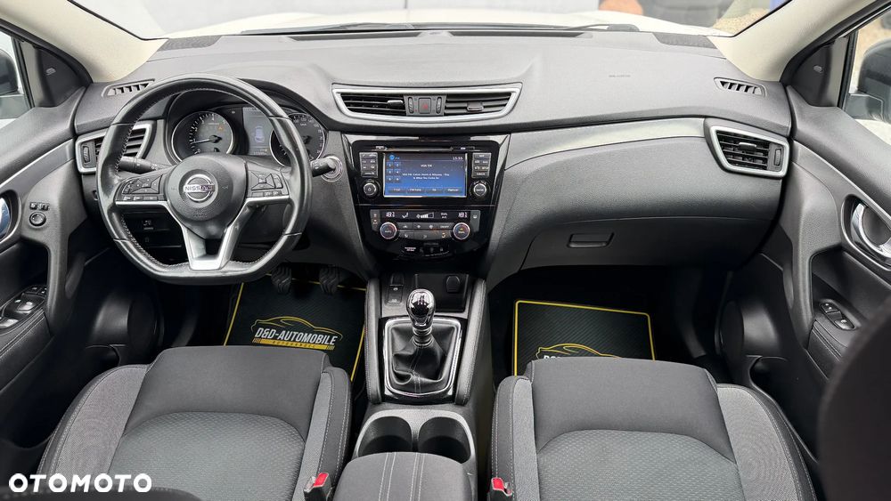 Nissan Qashqai 1.2 DIG-T N-Connecta EU6 - 6